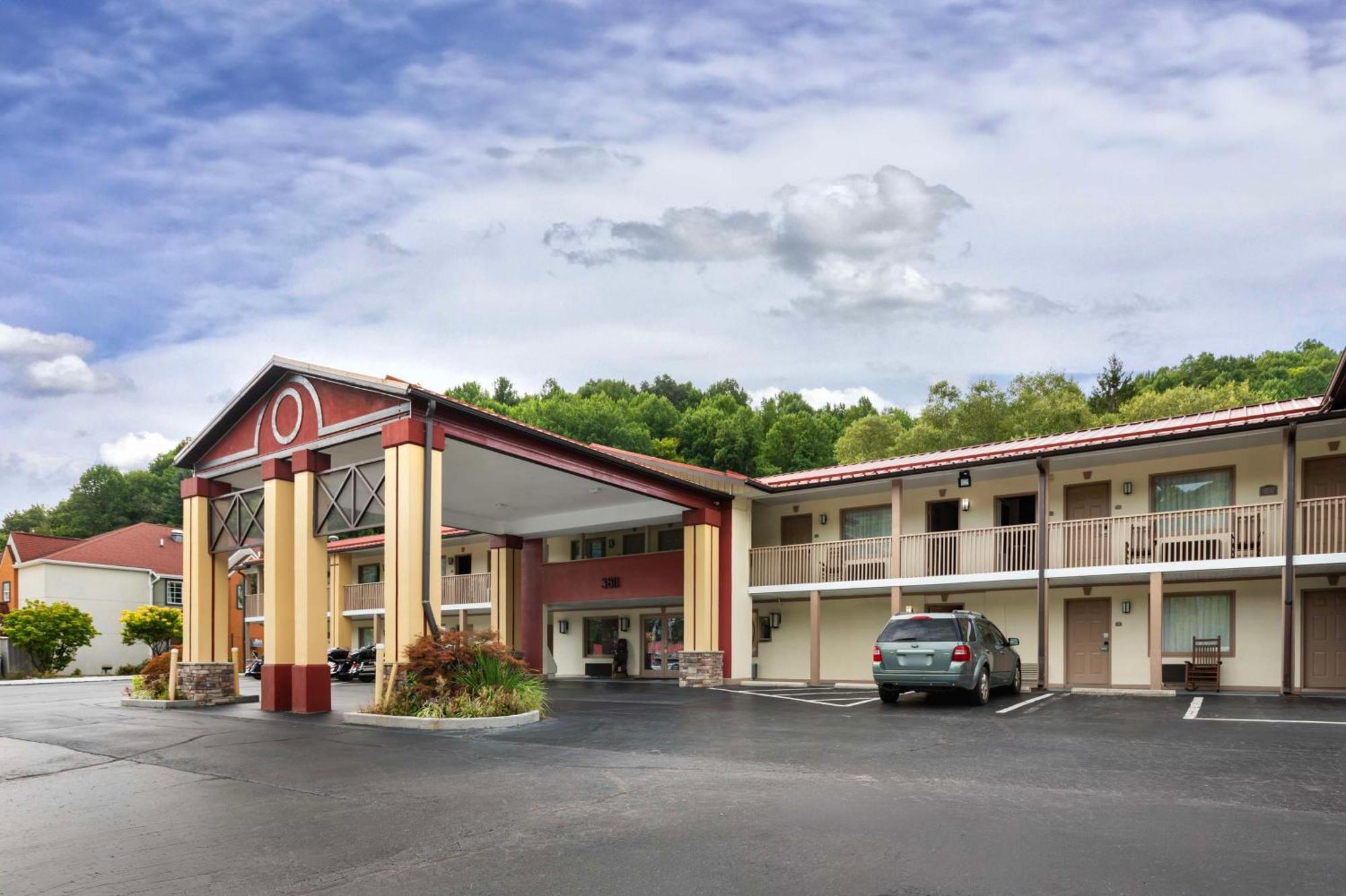 Best Western Mountainbrook Inn Маґґі-Валлі Екстер'єр фото